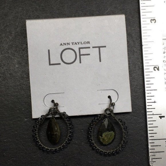 Ann Taylor Loft Earrings Dangle Pierced Beaded Silver Hoop Green Crackle Stone - Picture 4 of 4